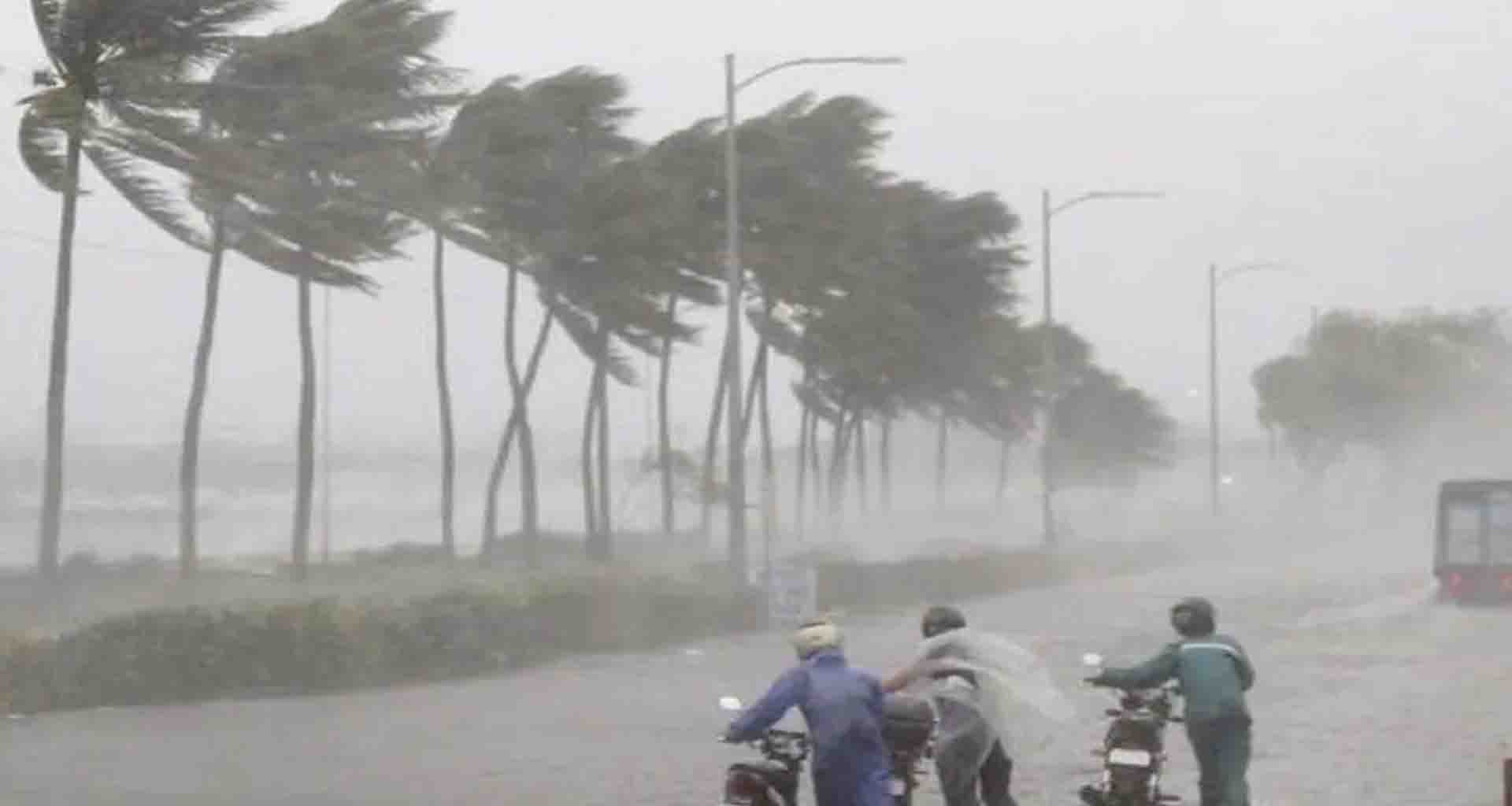 વરસાદ આપત્તિ બની ગયો, પૂર્વોત્તરના ૬ રાજ્યોમાં પૂરનો કહેર