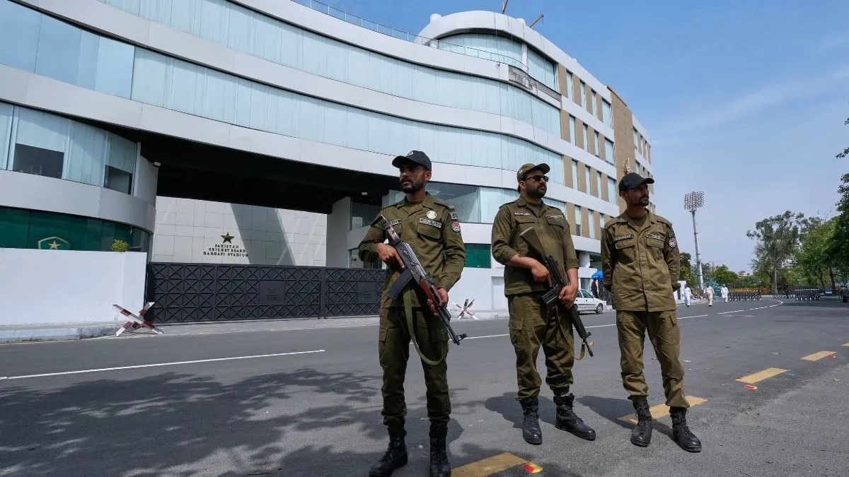 ઈરાન-અમેરિકા યુદ્ધ વચ્ચે, ઈસ્લામાબાદમાં મુસ્લિમ રાષ્ટ્રોની એક મોટી બેઠક થઇ