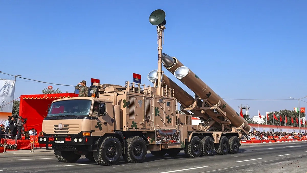 નાણાકીય વર્ષ 2026 માં ભારતની સંરક્ષણ નિકાસ ₹38,424 કરોડની રેકોર્ડ ઊંચી સપાટીએ પહોંચશે