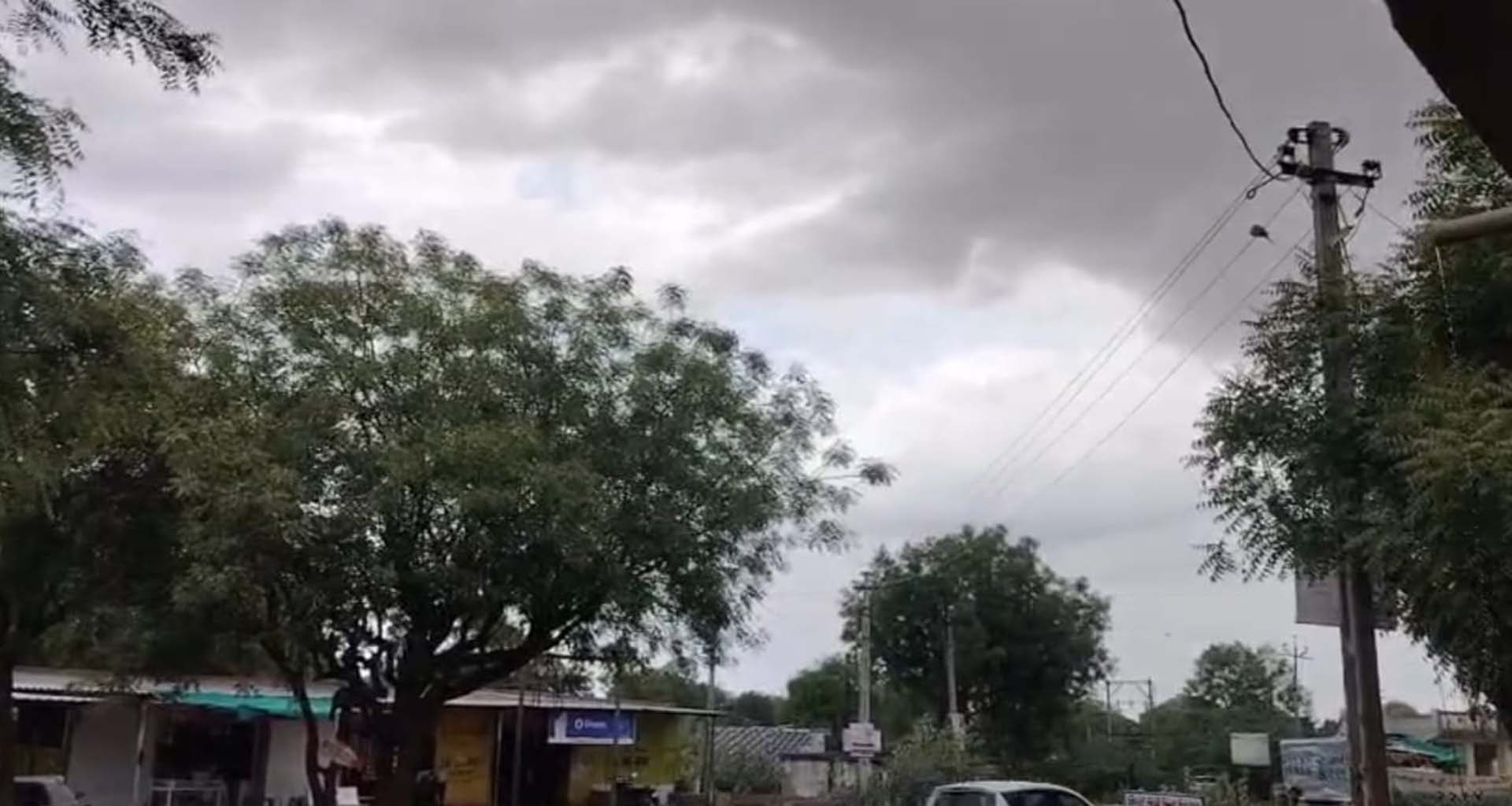 ડીસા પંથકમાં વાતાવરણ પલટાયું : ઝરમર વરસાદને પગલે જગતનો તાત ચિંતાતુર