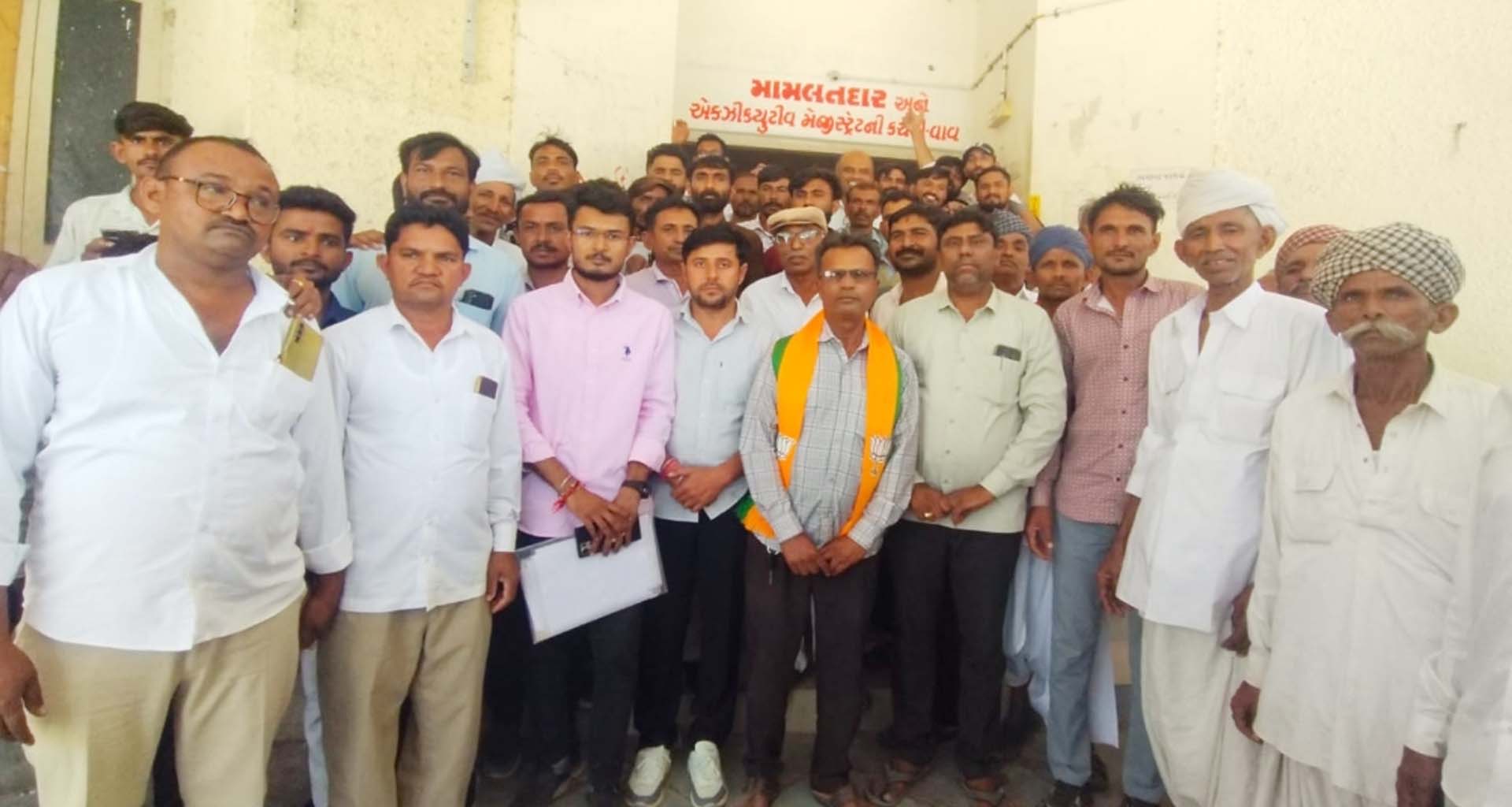 વાવમાં ચૂંટણીનો માહોલ ગરમાયો : પાંચમા દિવસે વધુ ૯ ઉમેદવારી ફોર્મ ભરાયા