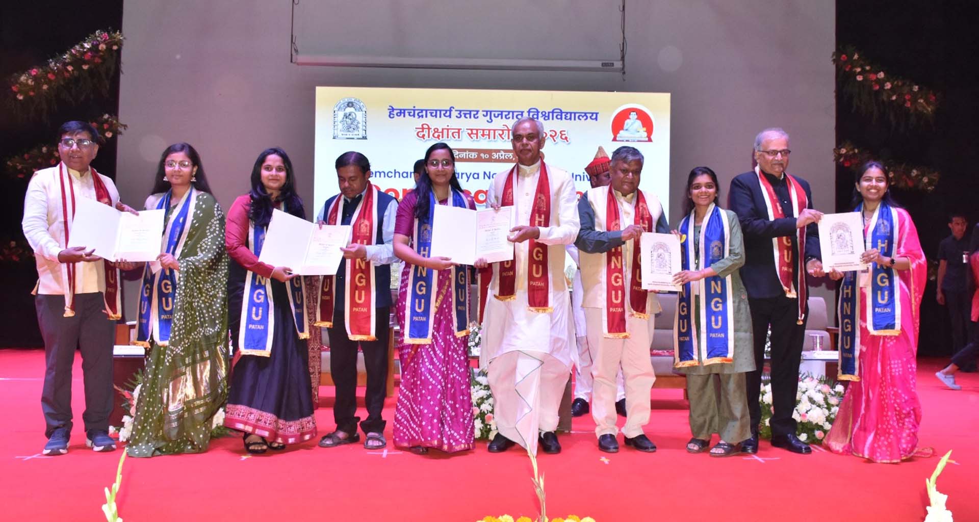 પાટણ યુનિવર્સિટીમાં દીક્ષાંત ઉત્સવ : રાજ્યપાલના હસ્તે તેજસ્વી તારલાઓનું સન્માન કરાયું