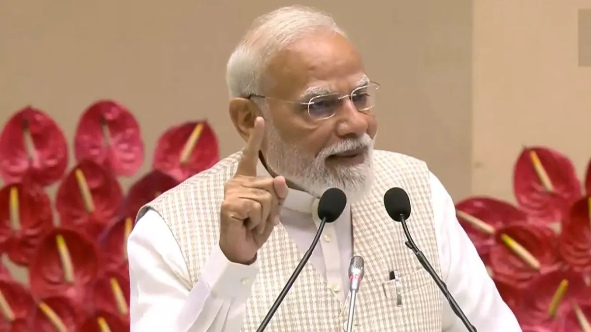 'મહિલાઓની ભાગીદારી આપણા લોકશાહીને મજબૂત બનાવશે': PM