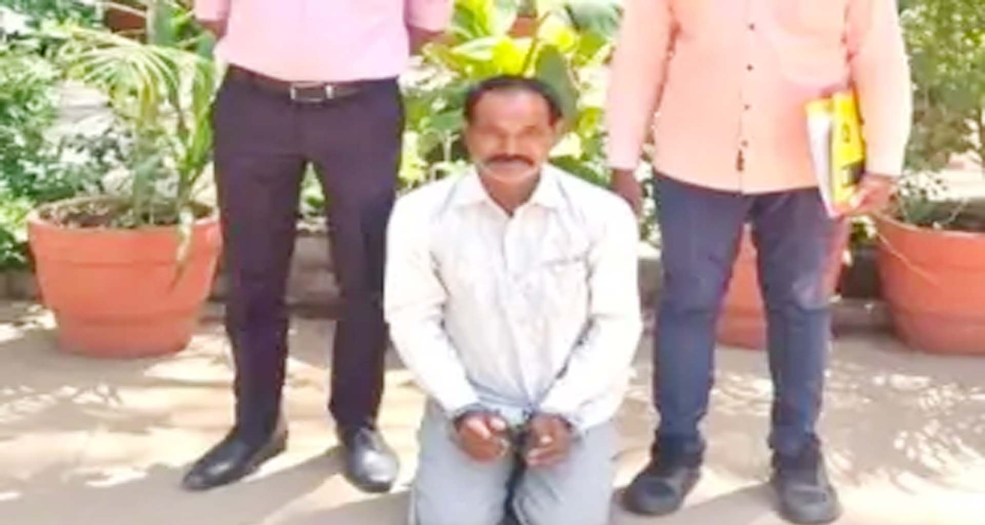 સાબરકાંઠા LCBની મોટી સફળતા: હત્યાનો ગુનેગાર જેલના સળિયા પાછળ; 3 વર્ષ બાદ જંગલમાંથી ઝડપાયો