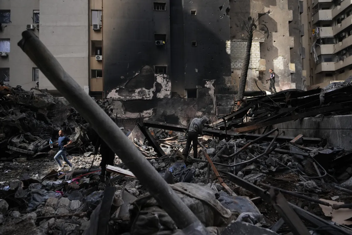 અમેરિકાના નાકાબંધી છતાં ઈરાની બંદરથી 3 જહાજો હોર્મુઝ સ્ટ્રેટ પાર કર્યા