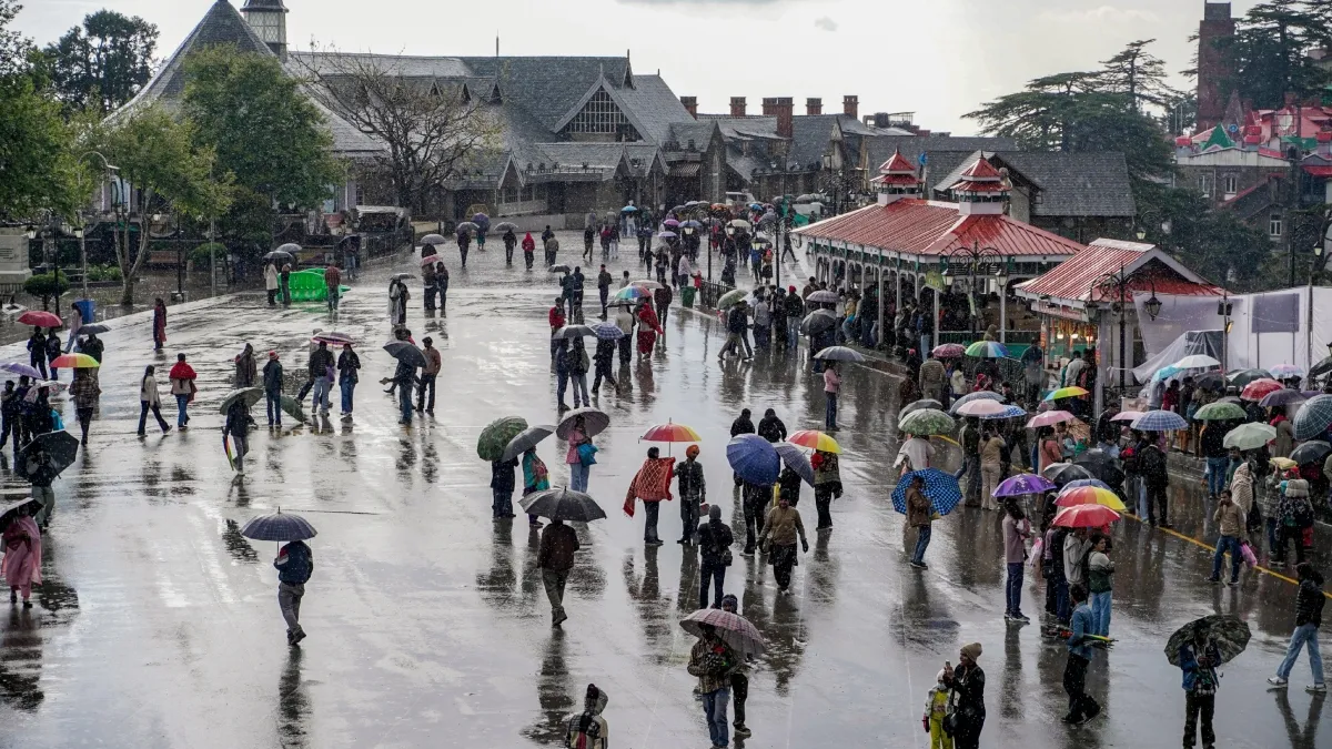 પહાડી રાજ્યોમાં વરસાદ અને કરા પડવાની ચેતવણી, મધ્ય ભારતમાં તીવ્ર ગરમી, મહારાષ્ટ્ર અને ગુજરાતમાં રાહત