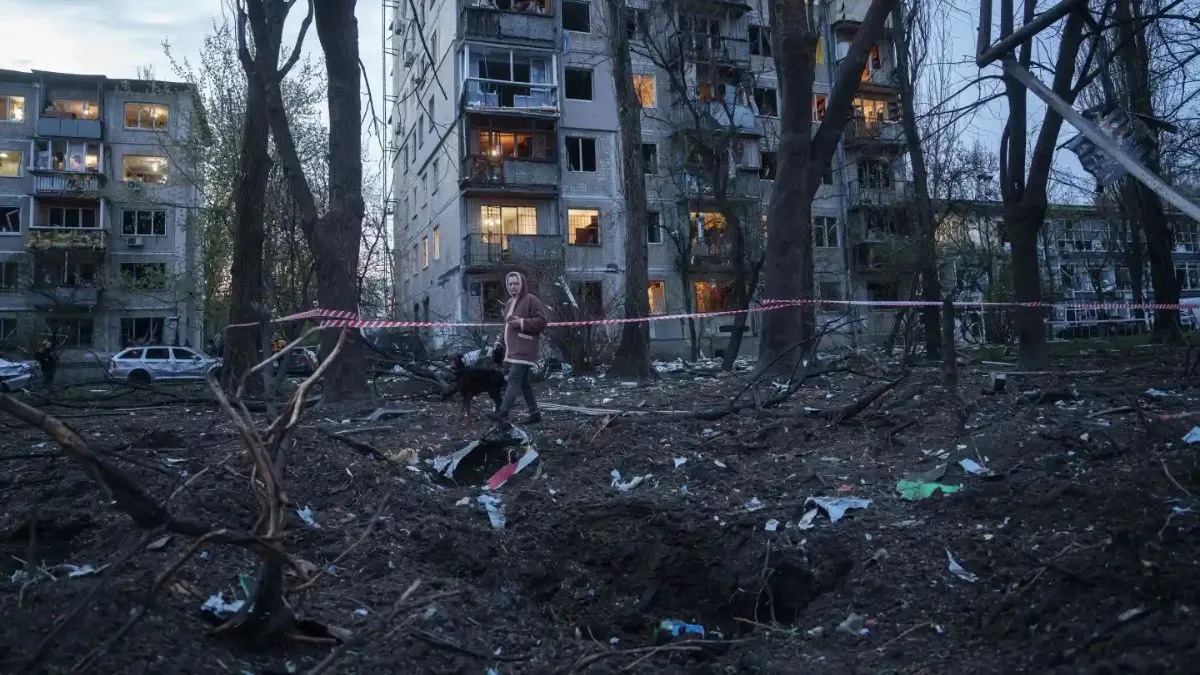 કિવની રાત 'કયામતની રાત' બની ગઈ... રશિયાએ 700 ડ્રોન અને ડઝનબંધ મિસાઇલો છોડી; 16 લોકોનાં મોત