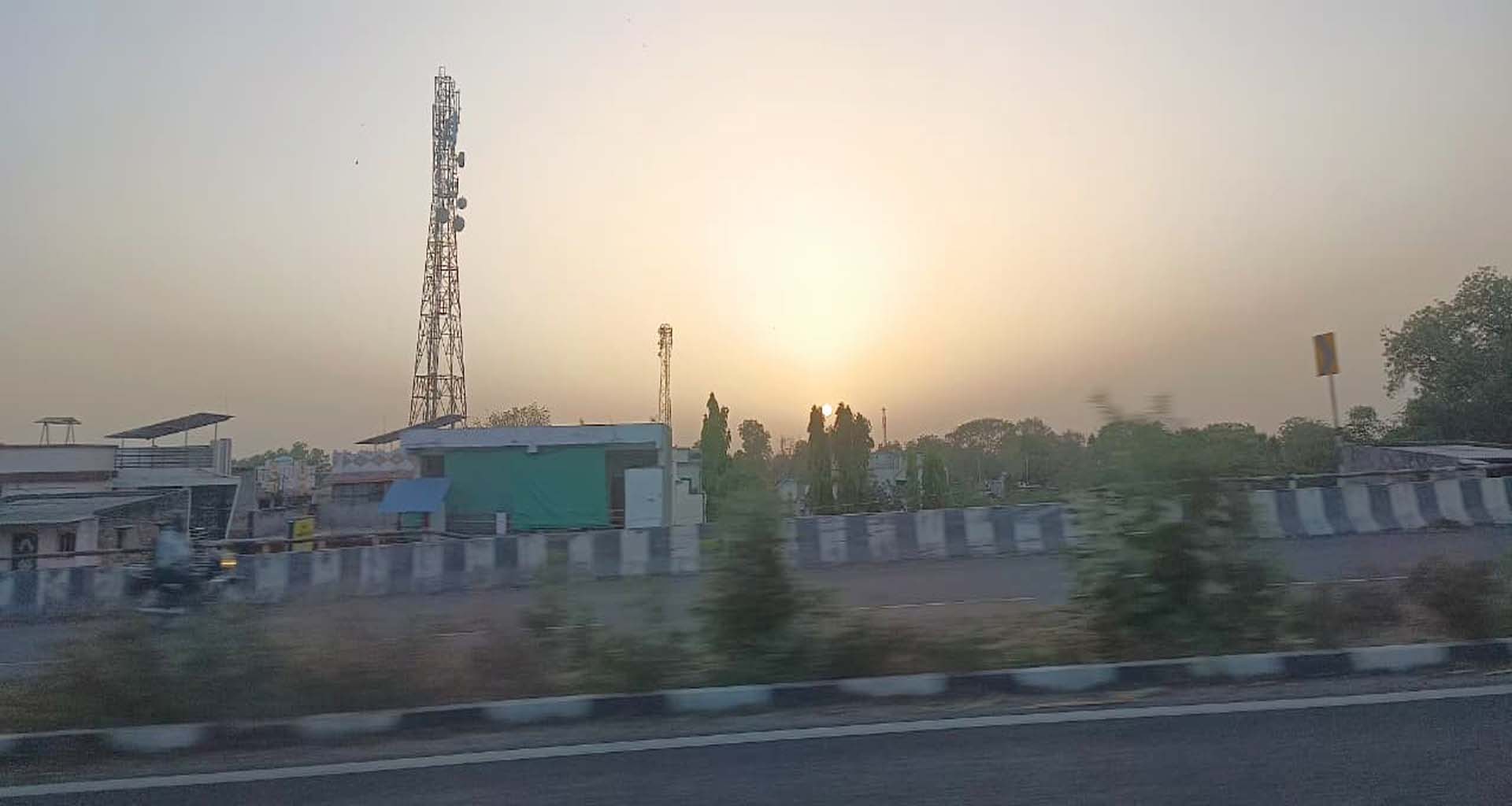 બનાસકાંઠામાં આભમાંથી અગનગોળા વરસ્યા: તાપમાન 40 ડીગ્રીને પાર