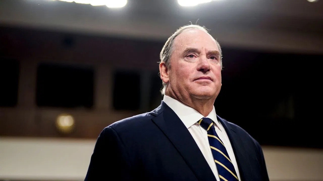 હોર્મુઝ પર અમેરિકાની નાકાબંધી નિષ્ફળ! ​​ટ્રમ્પે નૌકાદળ સચિવને બરતરફ કર્યા