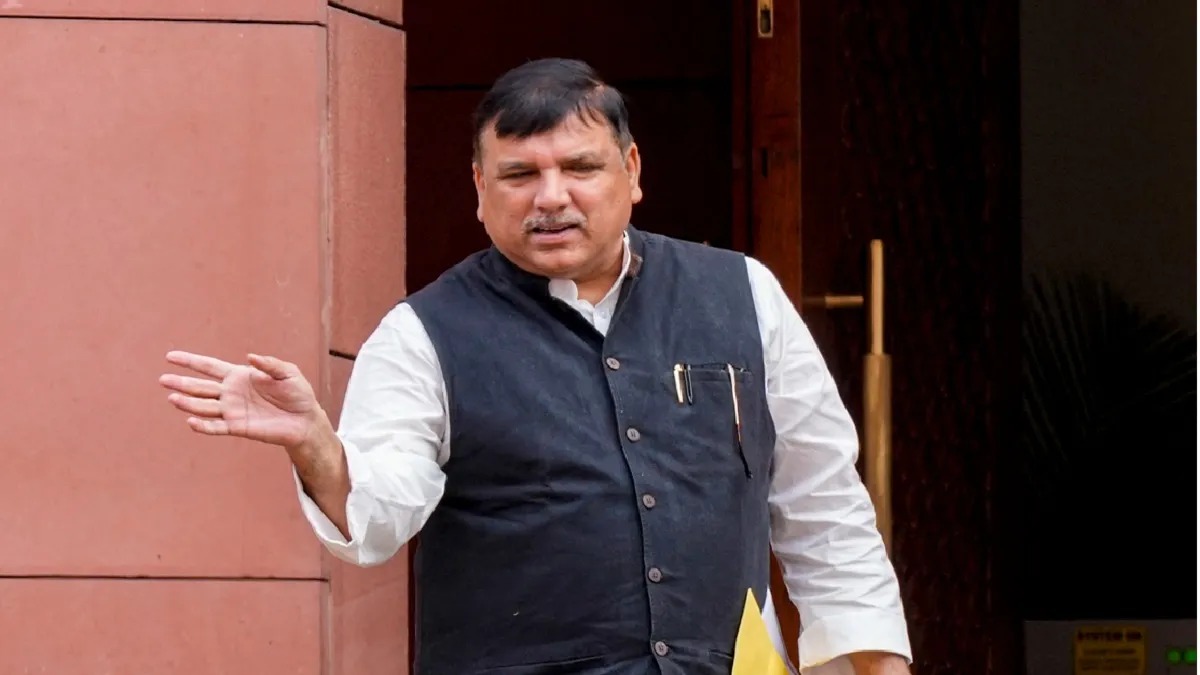 રાઘવ ચઢ્ઢા સહિત સાત AAP સાંસદોએ પાર્ટી છોડી દીધી