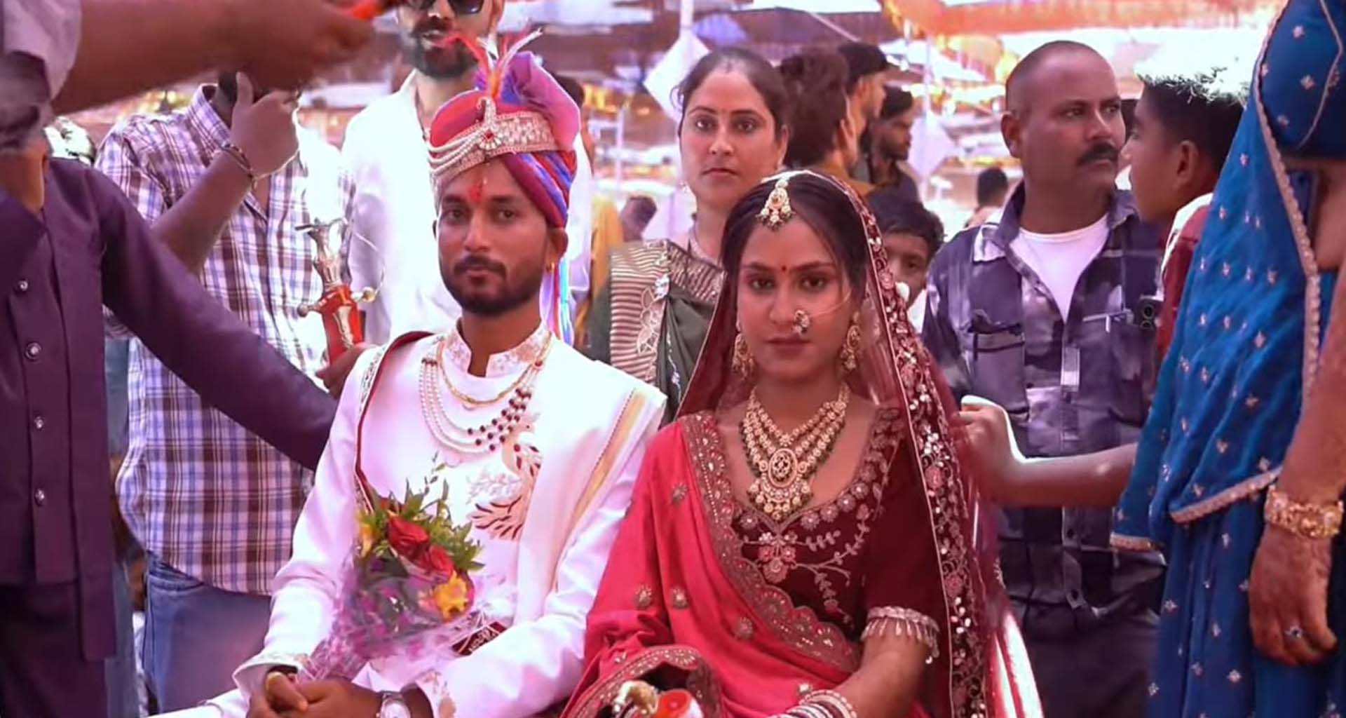 ડીસામાં રોહિત સમાજની પ્રેરણાદાયી પહેલ: 49 યુગલો લગ્નગ્રંથિથી જોડાયા 