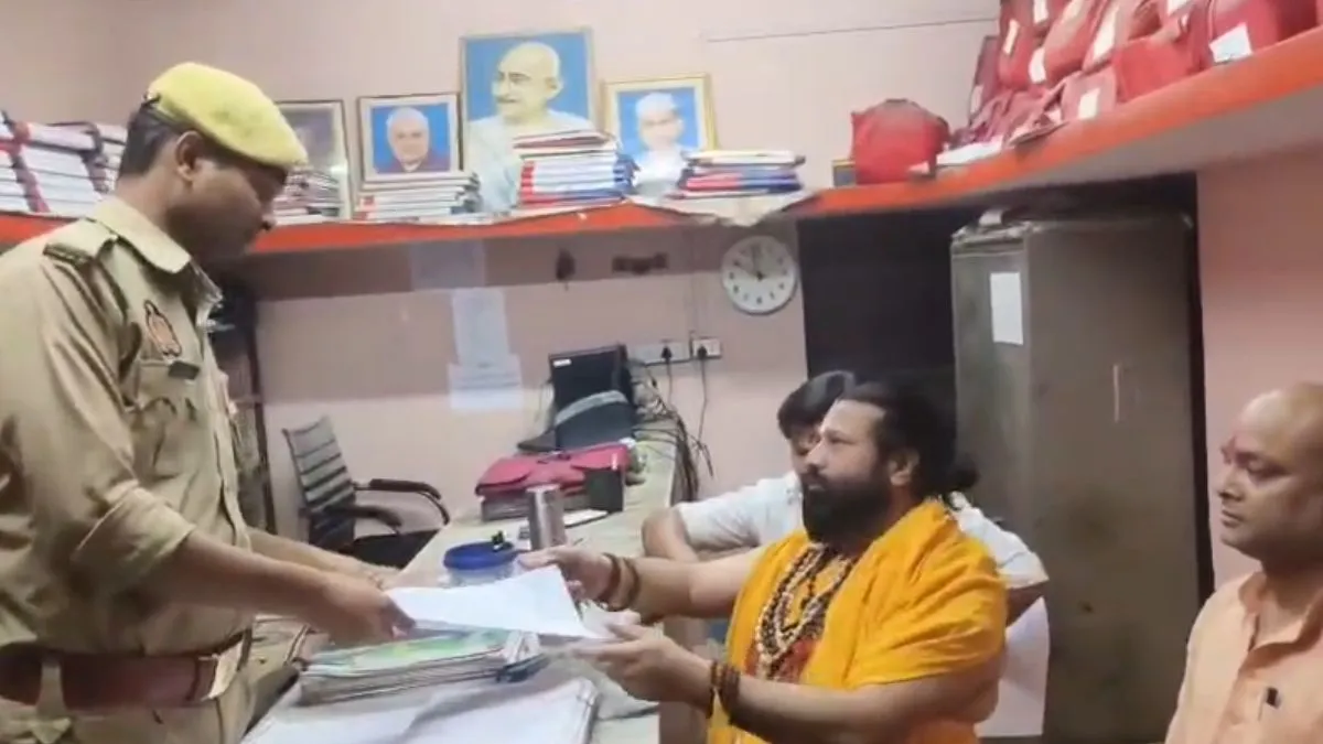 સ્વામી અવિમુક્તેશ્વરાનંદ વિરુદ્ધ કેસ દાખલ કરનારા આશુતોષ મહારાજને જાનથી મારી નાખવાની ધમકીઓ મળી