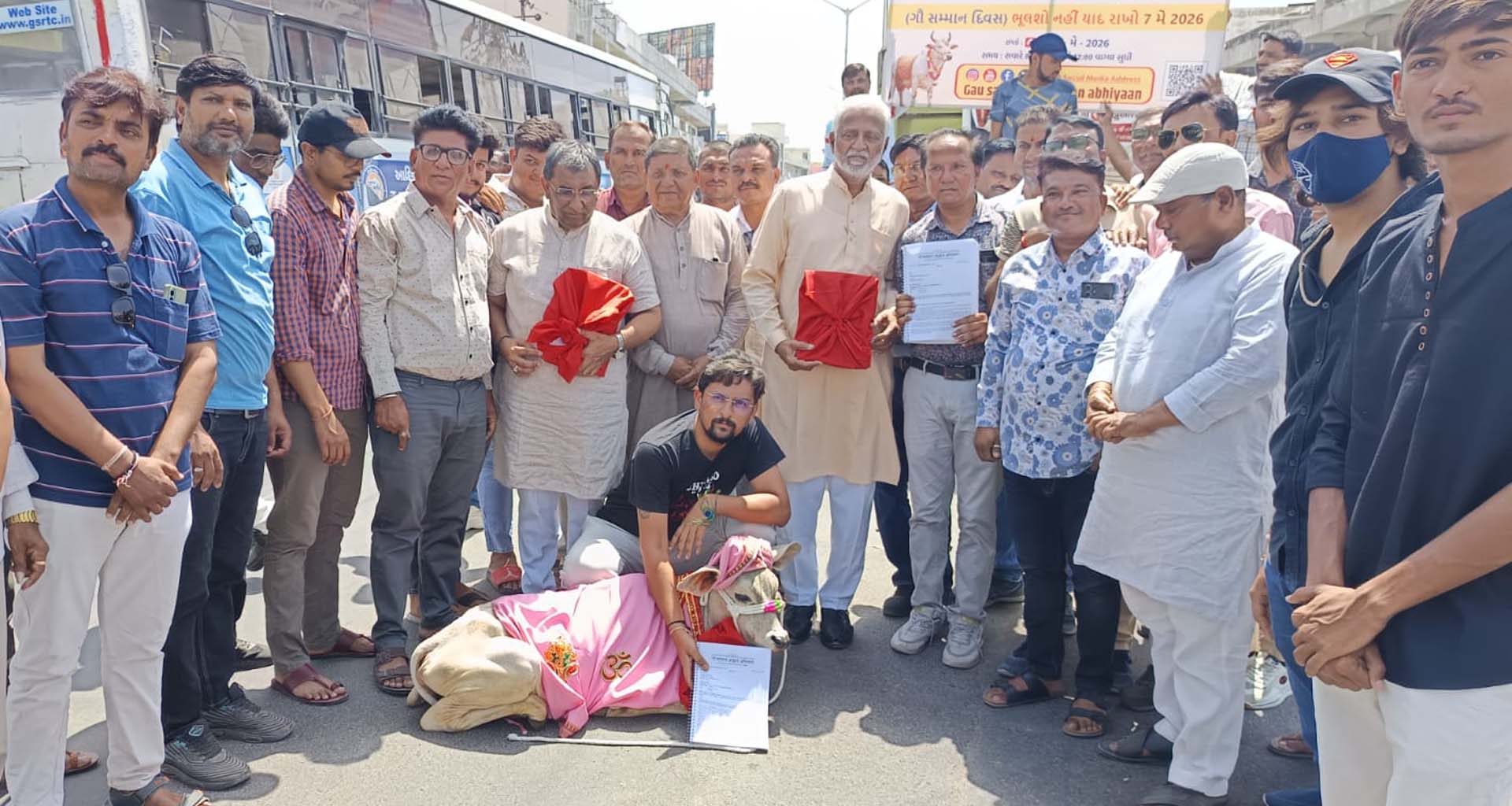 ઊંઝામાં ગૌ ભક્તોનો હુંકાર: ગૌમાતાને 'વિશ્વ માતા'નો દરજ્જો આપવા વિશાળ રેલી યોજાઈ