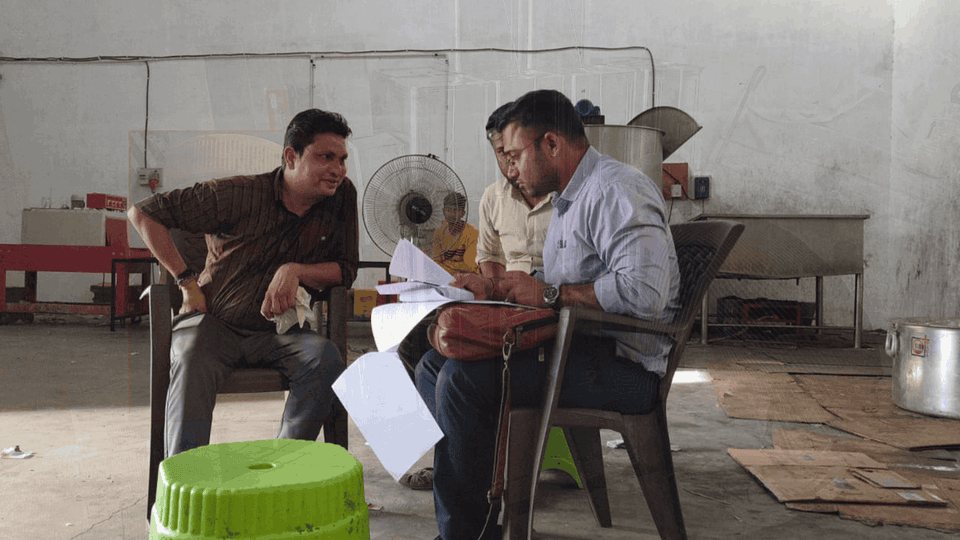 ડીસામાં ફૂડ વિભાગનો સપાટો: ત્રણ પેઢીઓમાંથી શંકાસ્પદ ઘીનો મોટો જથ્થો જપ્ત