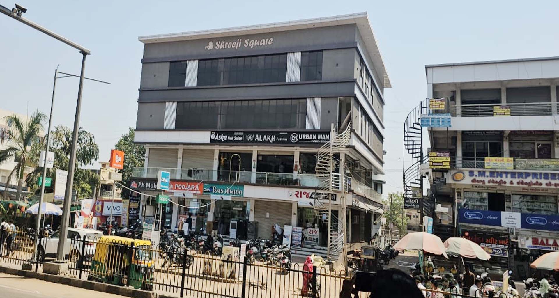 ડીસામાં ગેરકાયદેસર શોપિંગનું બાંધકામ દૂર કરવા મિલકત ધારકને 15 મે સુધીનું અલ્ટીમેટમ