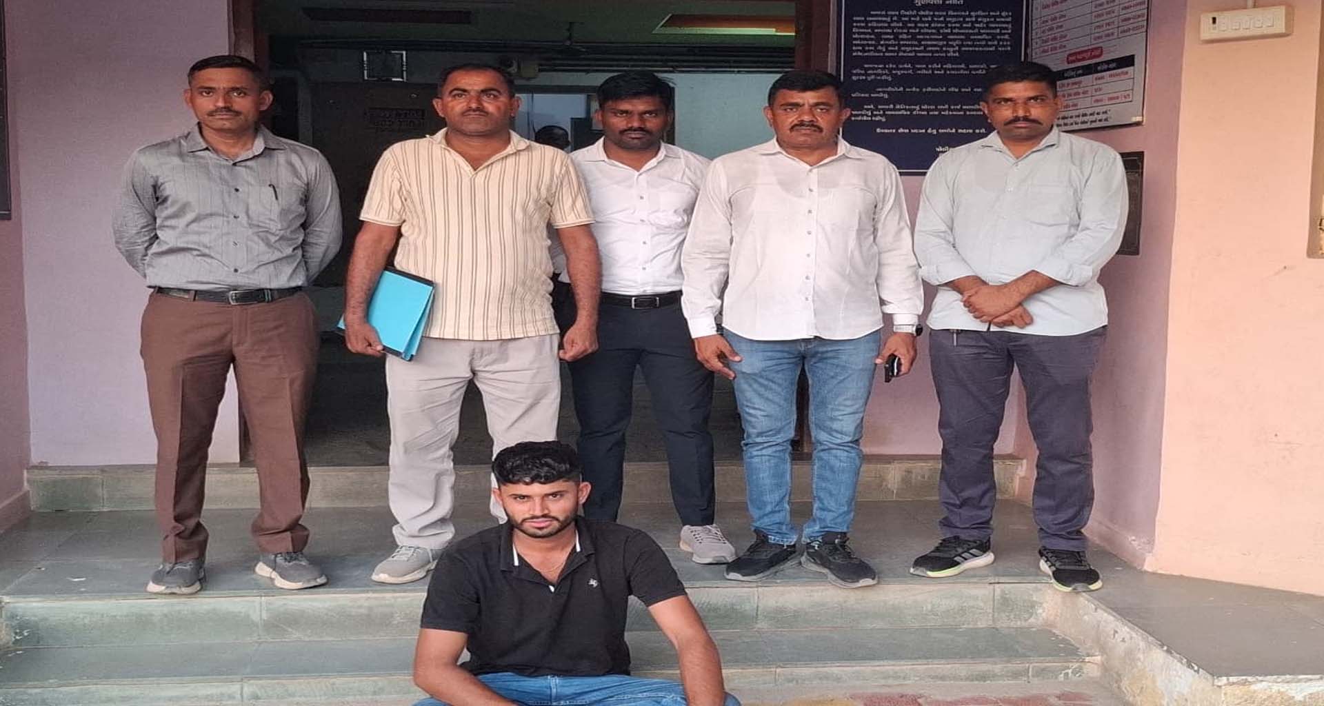 ધાનેરા પોલીસની મોટી સફળતા: પ્રોહિબિશનના કેસમાં દોઢ વર્ષથી ફરાર આરોપી જેલહવાલે