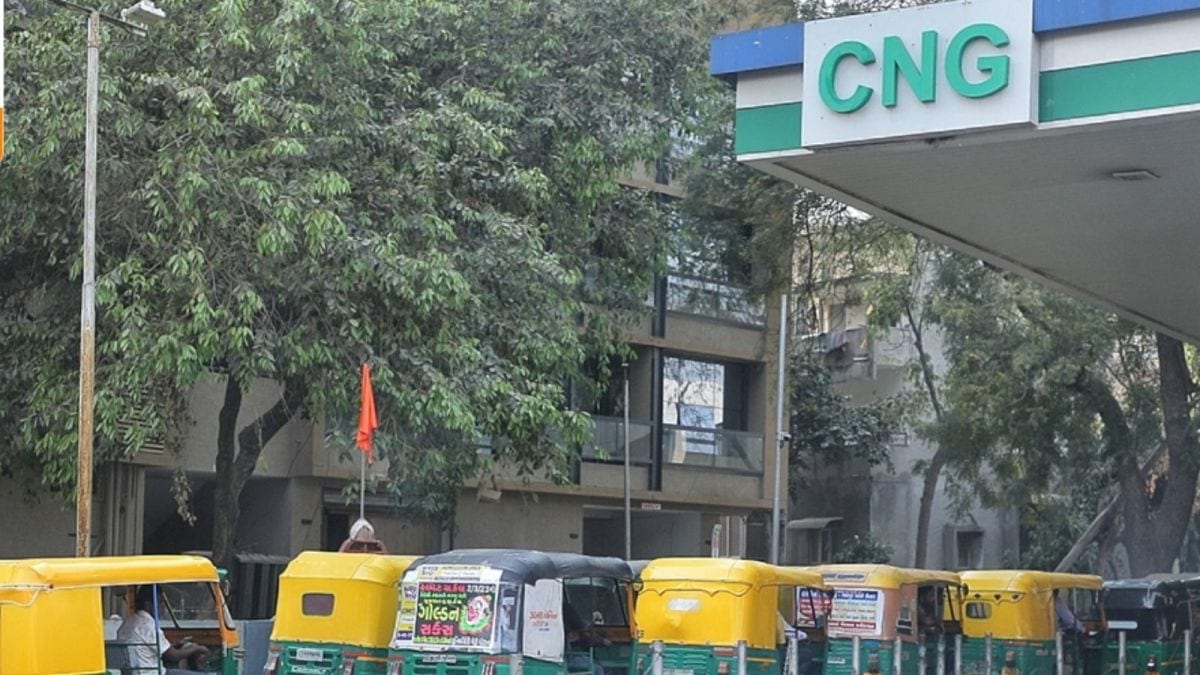 પેટ્રોલ અને ડીઝલ બાદ હવે CNG પણ મોંઘુ, જાણો કેટલો ભાવ વધ્યો