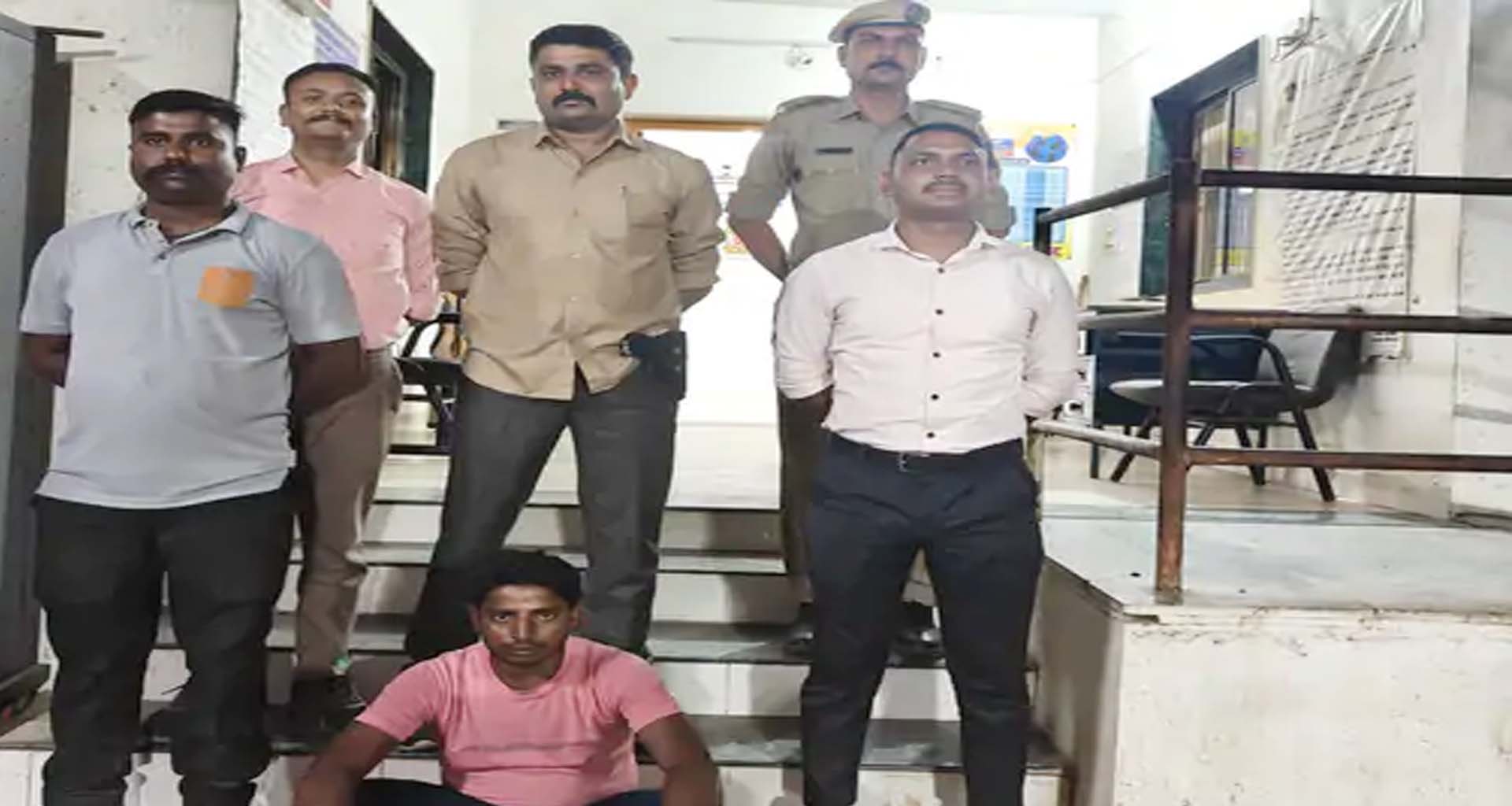 સાબરકાંઠા LCBને મોટી સફળતા: અપહરણ-દુષ્કર્મ કેસનો 3 વર્ષથી ફરાર કેદી ઝડપાયો