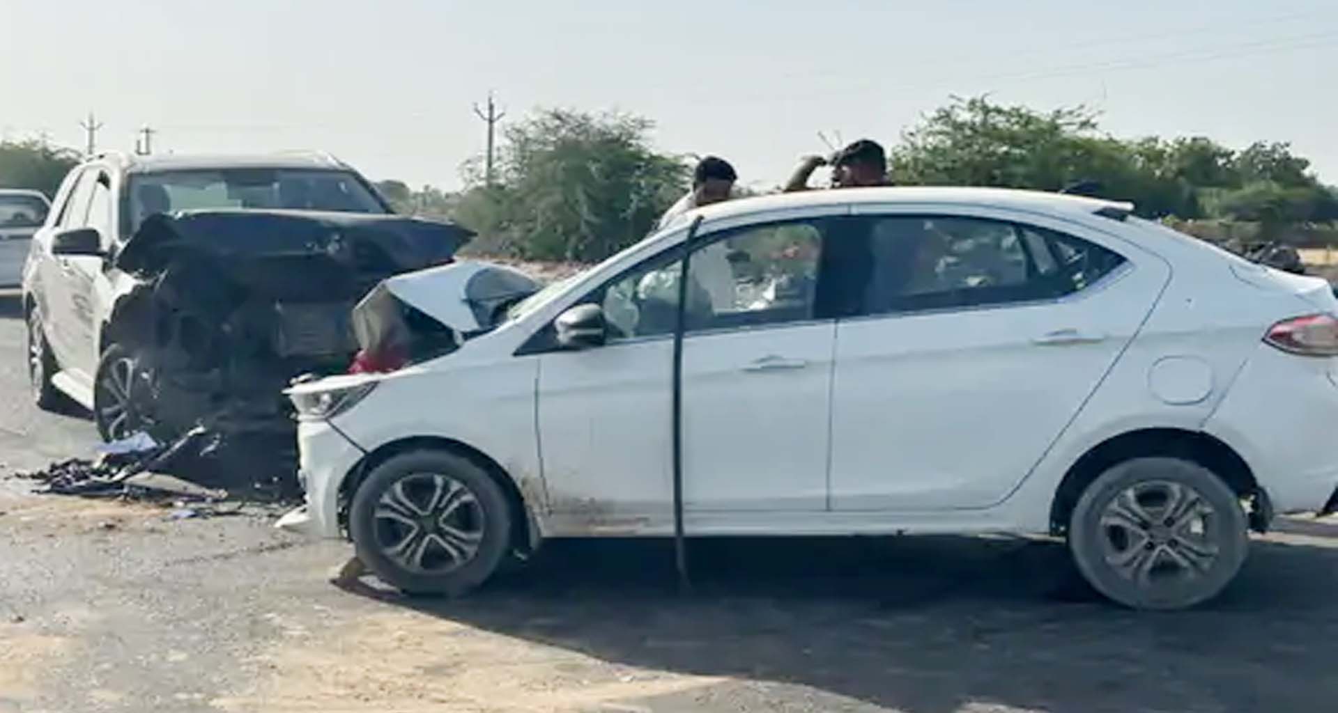 થરાદ-ડીસા હાઈવે પર અકસ્માત: બનાસ ડેરીના પૂર્વ ડિરેક્ટરનું ઘટનાસ્થળે જ કરુણ મોત
