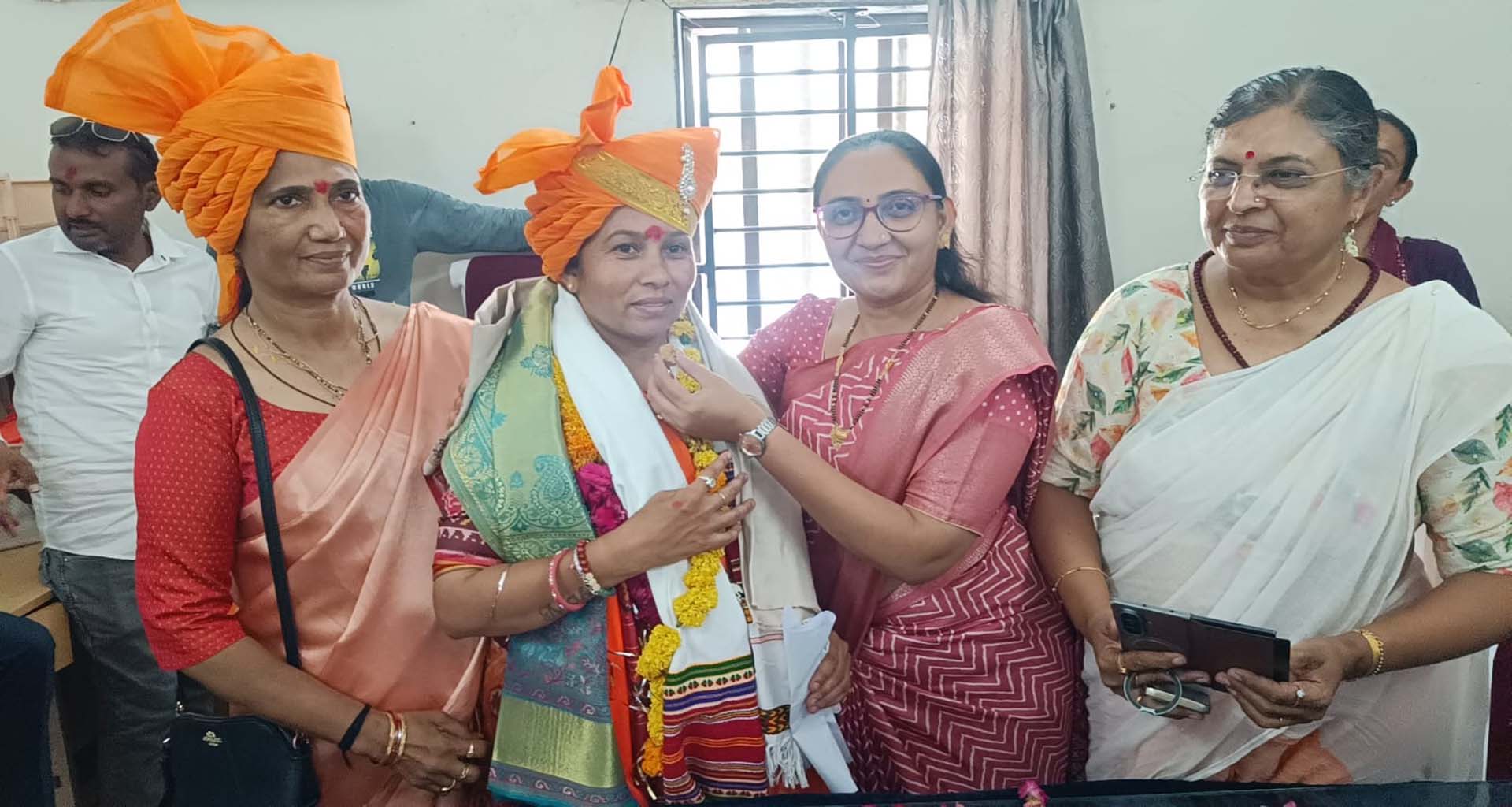 પાટણ નગરપાલિકા: પ્રમુખ, ઉપપ્રમુખ અને કારોબારી ચેરમેને શુભ મુહૂર્તમાં ચાર્જ સંભાળ્યો