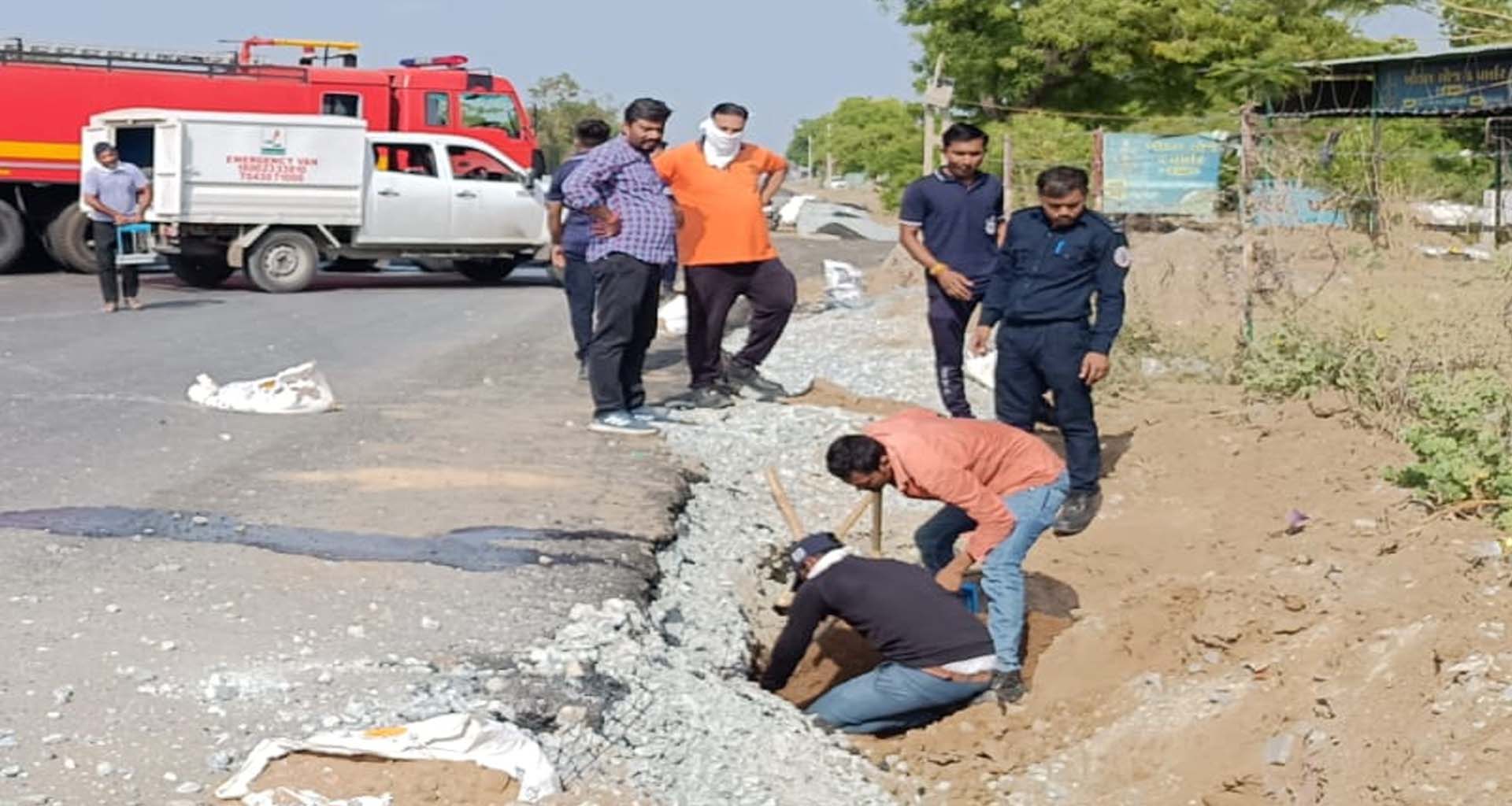 મહેસાણા-ગાંધીનગર લિંક રોડ પર ગેસ લાઇન લીક થતાં લાગી આગ, અફરાતફરી