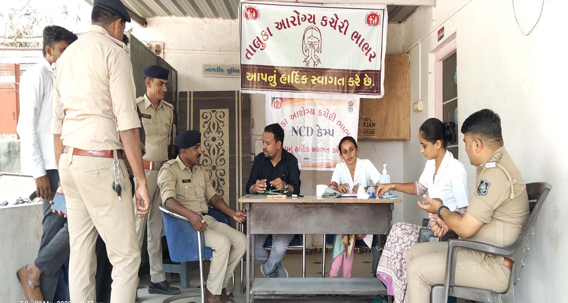 ભાભર પોલીસ કચેરી ખાતે પોલીસ કર્મચારીઓ માટે ‘એનસીડી’ હેલ્થ ચેકઅપ કેમ્પ યોજાયો