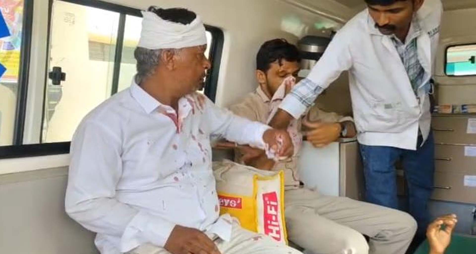 ડીસા-પાલનપુર હાઇવે રોડ પર એસ.ટી. બસને અકસ્માત નડ્યો