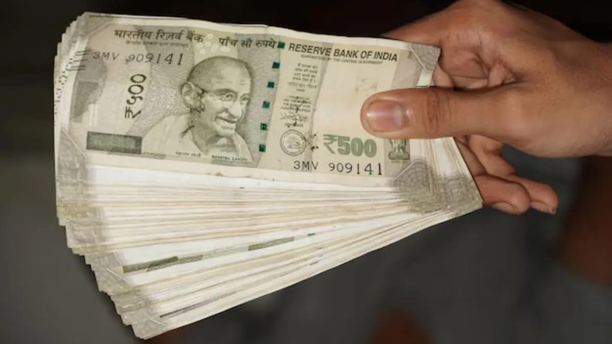 વરિષ્ઠ નાગરિકોને દર મહિને ₹20,000 વ્યાજ મળશે - જાણો કઈ યોજના અને તેમને કેટલું રોકાણ કરવાની જરૂર પડશે