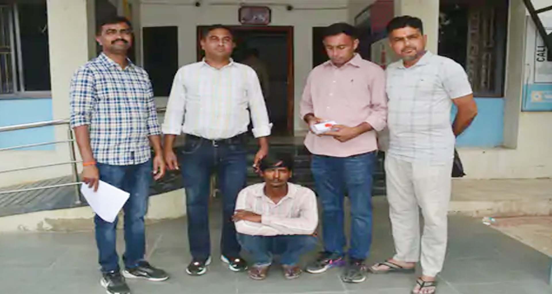 ડીસા પોલીસને મોટી સફળતા: સાર્થક બંગ્લોઝમાં ત્રાટકેલી ગેંગના સાગરીતો મુદ્દામાલ સાથે ઝડપાયા