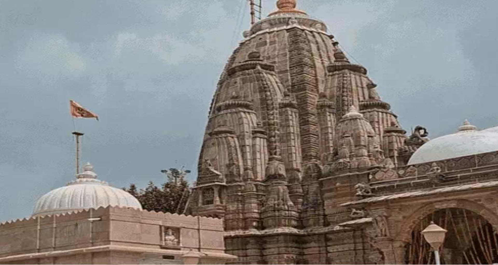 વડનગરના ઐતિહાસિક મંદિરમાં વિવાદનો અંત: મધરાતે સરકારી પ્રશાસકે ચાર્જ સંભાળ્યો