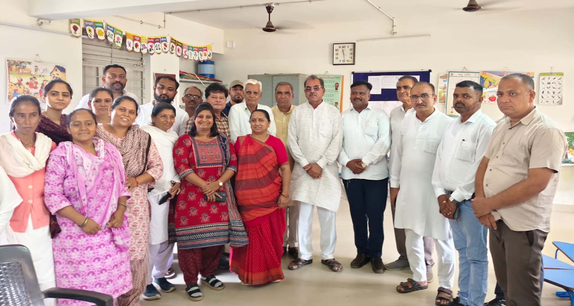 એદ્રાણામાં વડગામ વિસ્તારની જનકલ્યાણ શિબિર: સરકારી યોજનાઓનું માર્ગદર્શન અને લાભ અપાયા