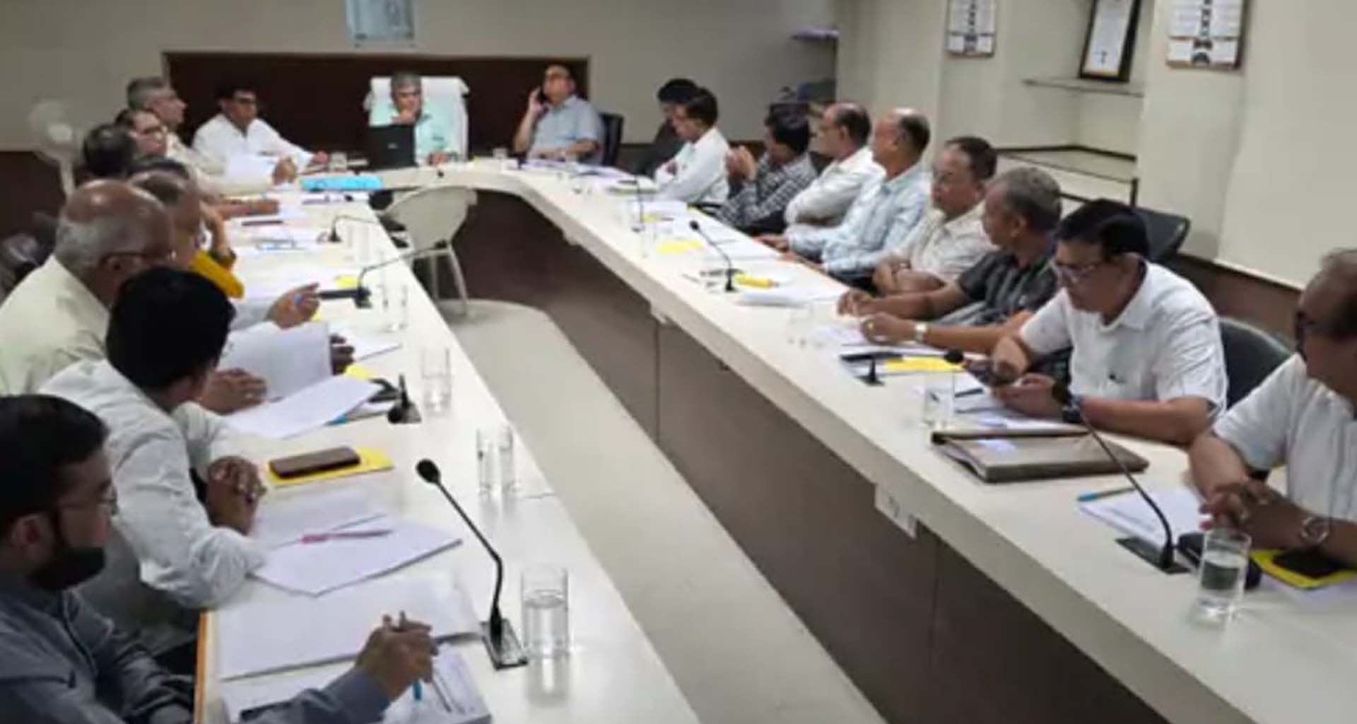 HNGU પાટણ એક્શન મોડમાં: નવી શિક્ષણ નીતિ (NEP) અને LIC રિપોર્ટ પર મહત્વના નિર્ણયો લેવાયા