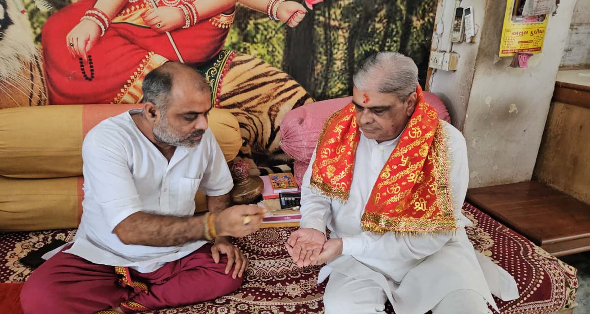 અંબાજી રેલવે પ્રોજેક્ટ મંજૂર: પૂર્વ કેન્દ્રીય ગૃહ રાજ્યમંત્રી અંબાજીના શરણે