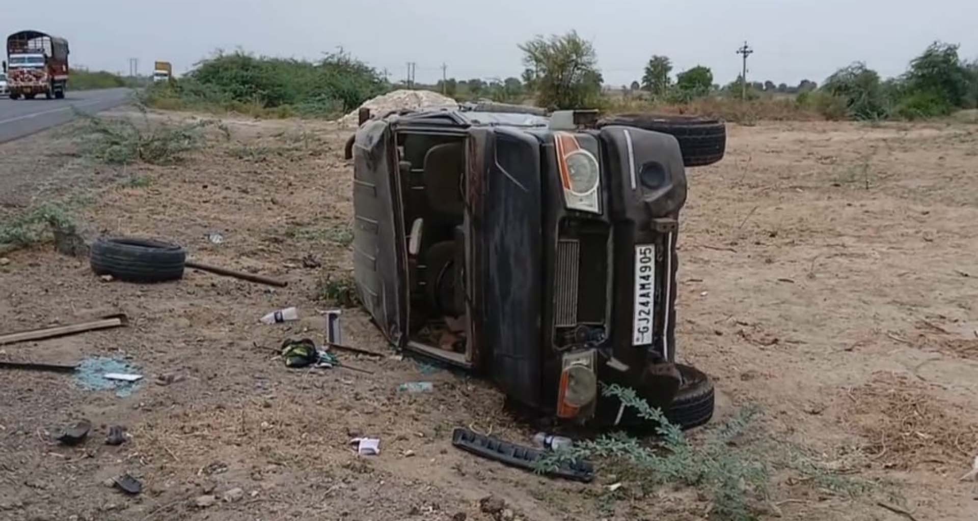 સમી–રાધનપુર હાઇવે પર બોલેરો ગાડીનું ટાયર ફાટયુ : ચાલકનો આબાદ બચાવ