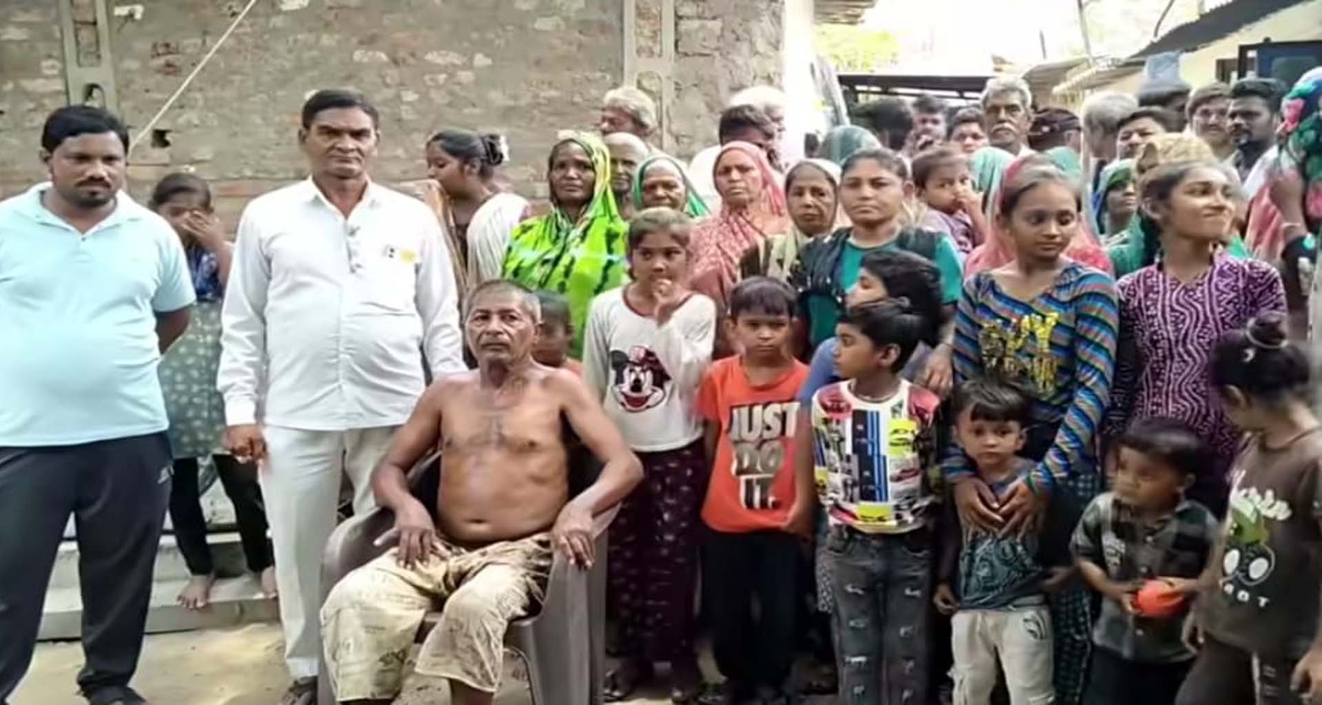 પાટણ નગરપાલિકાની દબાણ હટાવવાની નોટિસનો વિરોધ પ્રદર્શન કરી મુદતમાં વધારો આપવાની માંગ કરી