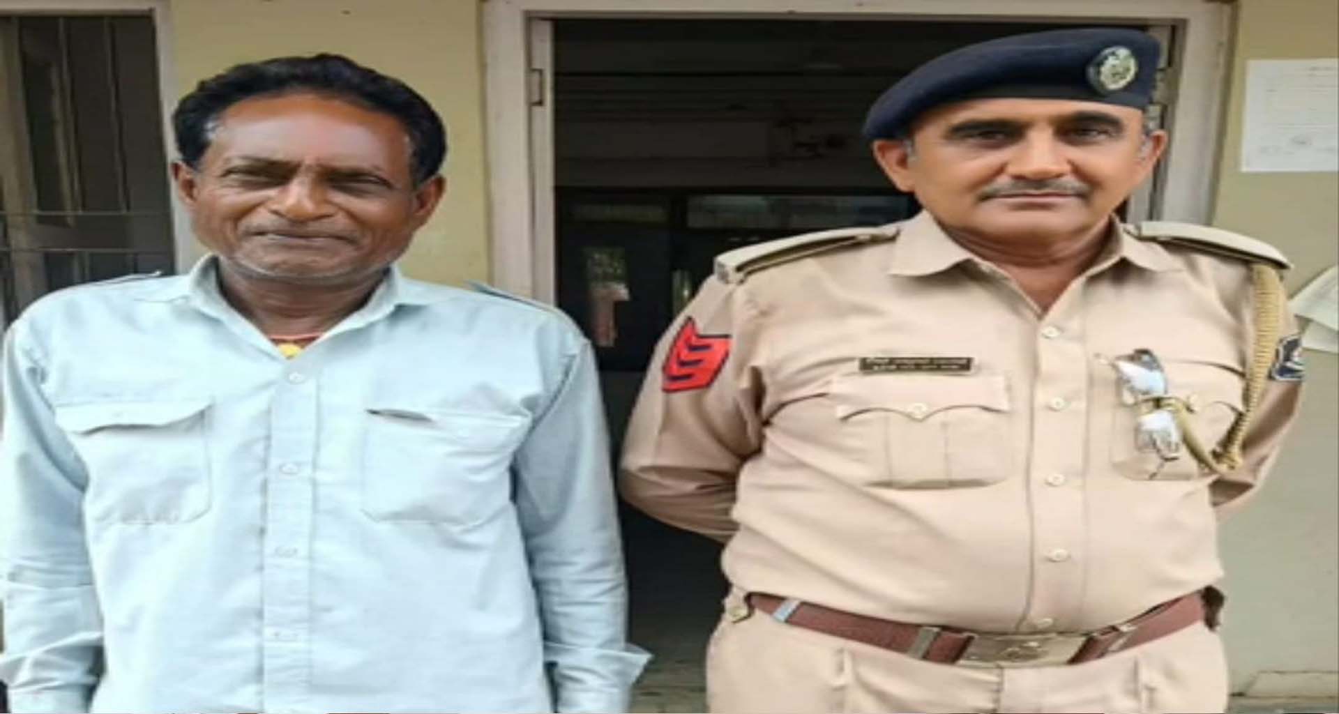 પાટણના ડાલડી ગામે ખેડૂતના ખેતરમાંથી રૂ.3.92 લાખના ગાંજાના છોડ મળ્યા