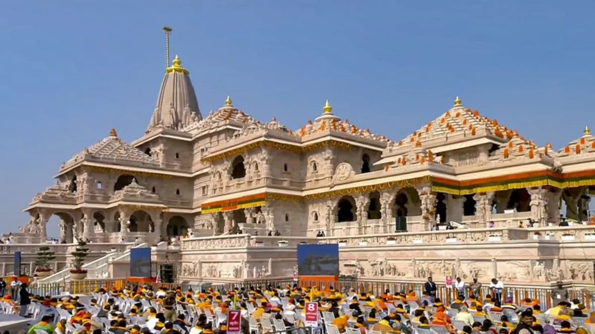 રામ મંદિરના પ્રસાદ ચોરી કેસમાં ત્રણ આરોપીઓને એક દિવસની પોલીસ કસ્ટડીમાં મોકલવામાં આવ્યા