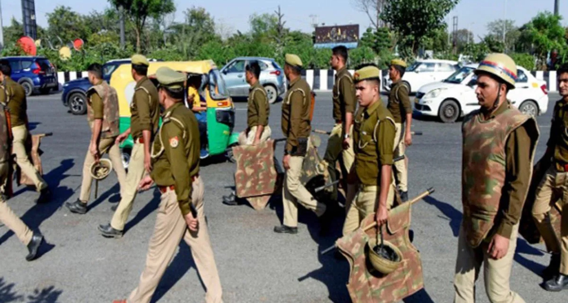 યુપીના ઘણા જિલ્લાઓના અધિક પોલીસ અધિક્ષકો બદલાયા, આજે જ ચાર્જ સંભાળવાના આદેશ; સંપૂર્ણ યાદી જુઓ