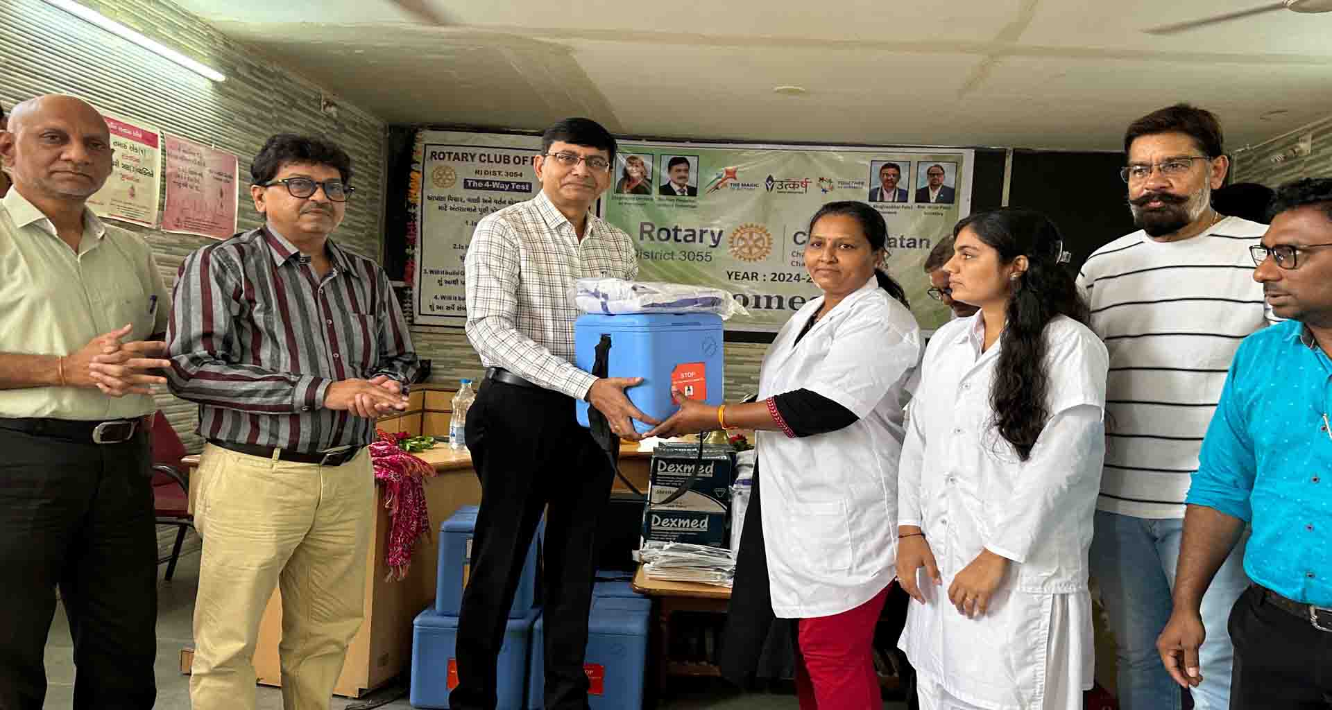 પાટણ રોટરી ક્લબ દ્વારા આરોગ્ય વિભાગને રૂ.૭ લાખથી વધુના સાધનો અપૅણ કરાયા
