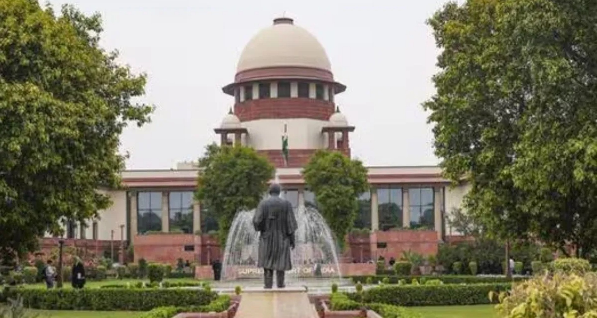 ફટાકડા પર પ્રતિબંધ અંગે સુપ્રીમ કોર્ટની મોટી ટિપ્પણી, કહ્યું- 'જો પ્રતિબંધ લાદવો જ હોય તો...'