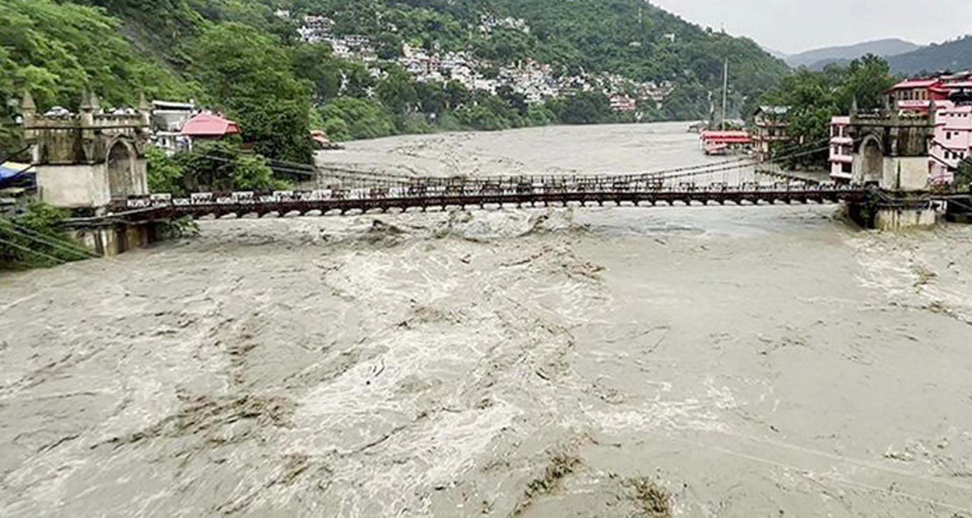 ઉત્તરાખંડમાં ભારે વરસાદે કહેર વર્તાવ્યો : બદ્રીનાથ નેશનલ હાઇવે બંધ