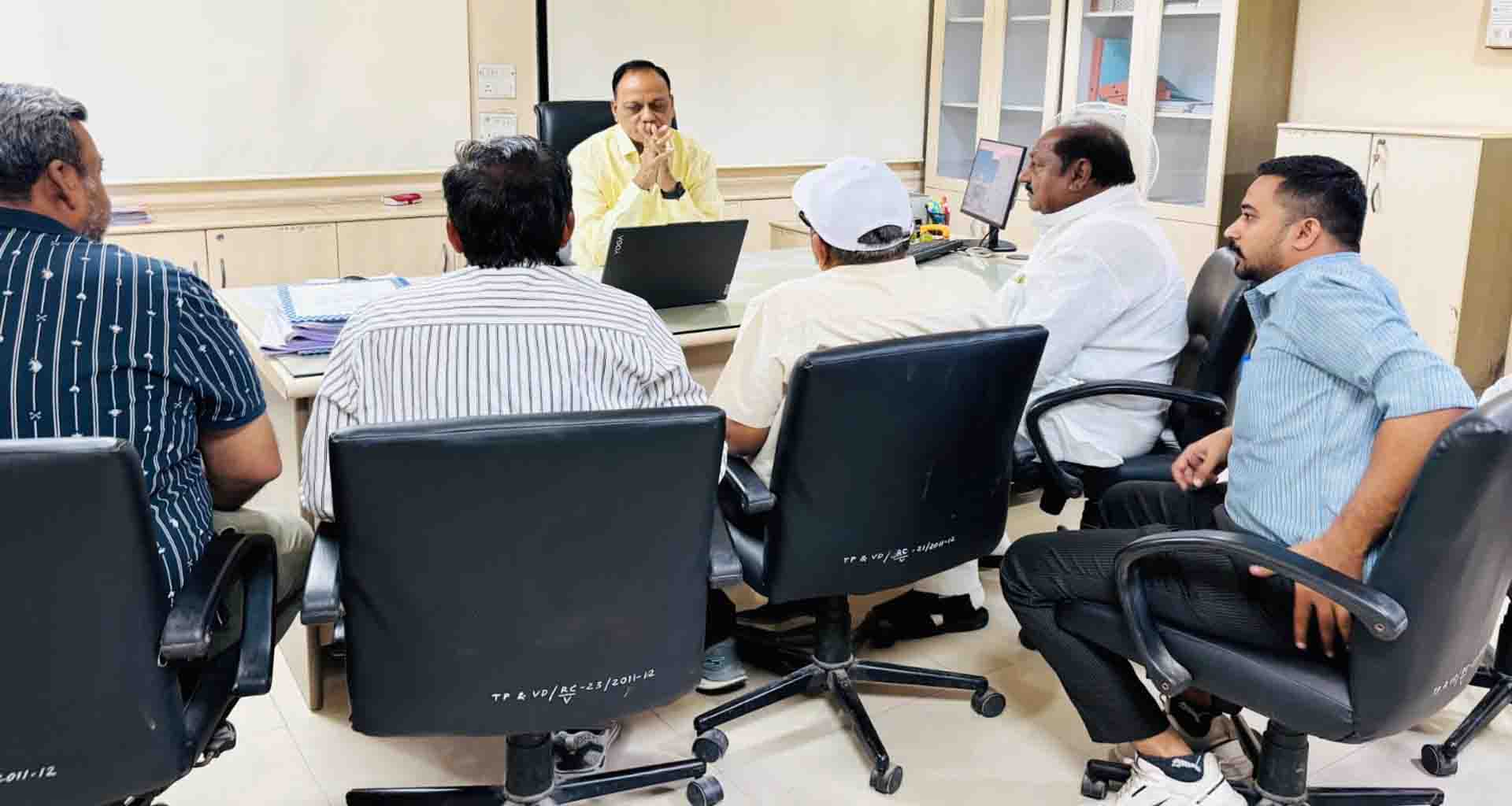 ઊંઝાના ટાઉન પ્લાનિંગ સ્કીમના પડતર પ્રશ્નો મુદે અધિક મુખ્ય નગર નિયોજક સમક્ષ રજૂઆત