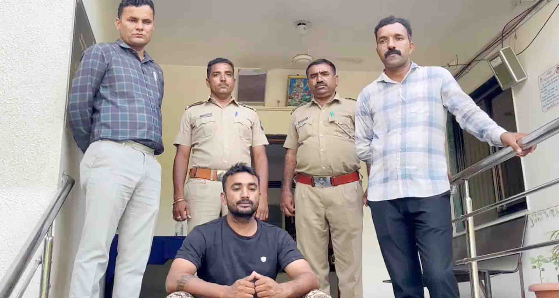 સગીરા પર દુષ્કર્મ ગુજારનાર પાલનપુર ડિફેન્સ એકેડમીનો ફરાર સંચાલક ઝડપાયો