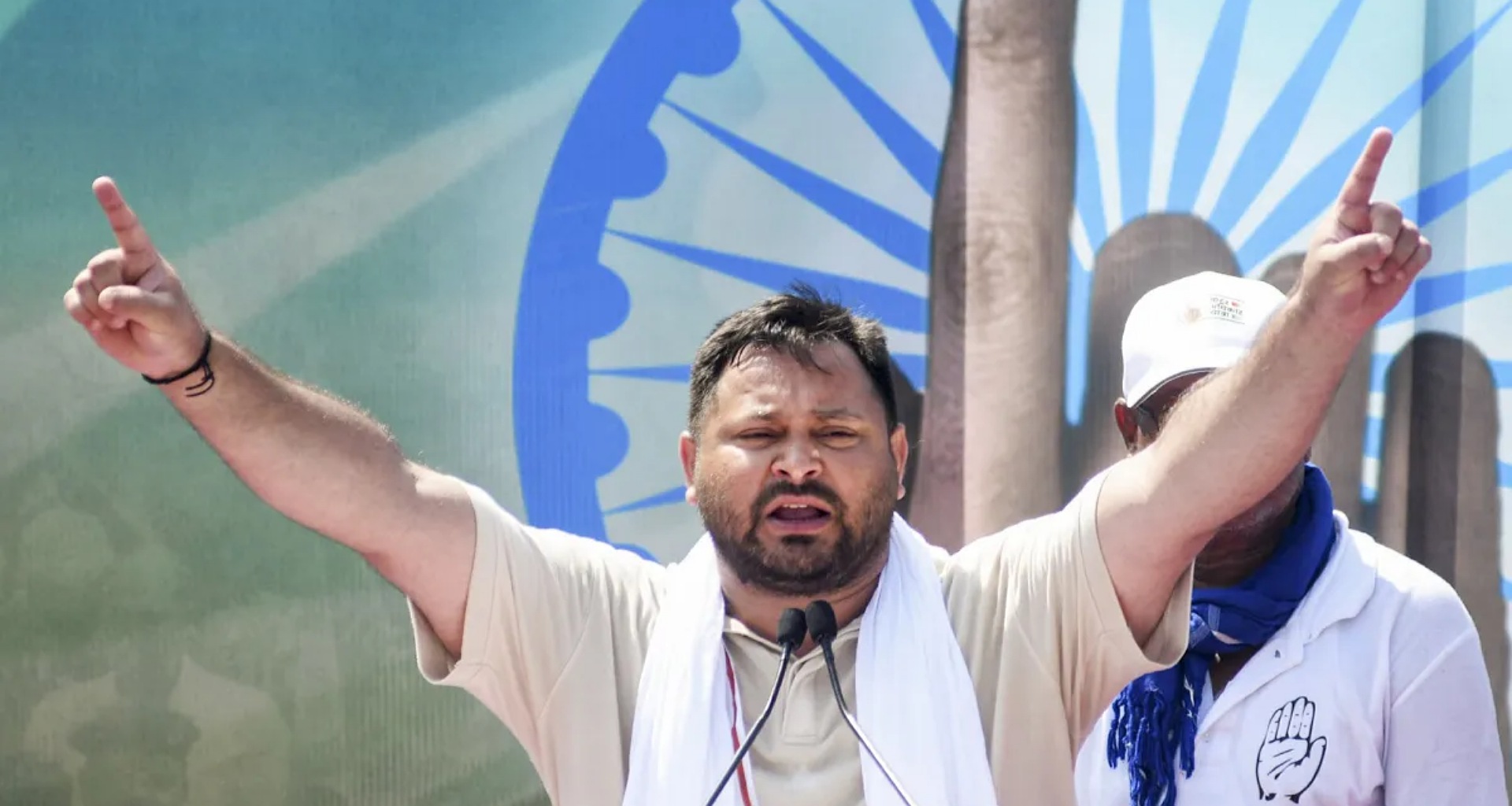 નીતીશ કુમાર ભ્રષ્ટાચારના ભીષ્મ ધૃતરાષ્ટ્ર છે", તેજસ્વી યાદવે 7 લાખ કરોડ રૂપિયાની નવી જાહેરાતો વિશે પૂછ્યું - પૈસા ક્યાંથી આવશે?