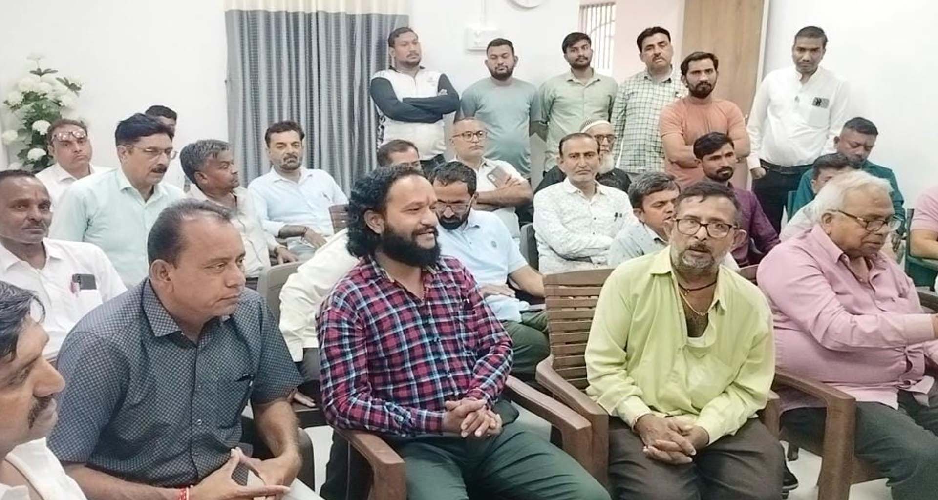 ડીસામાં મહા શિવરાત્રી નિમિત્તે શાંતિ સમિતિની બેઠક યોજાઈ