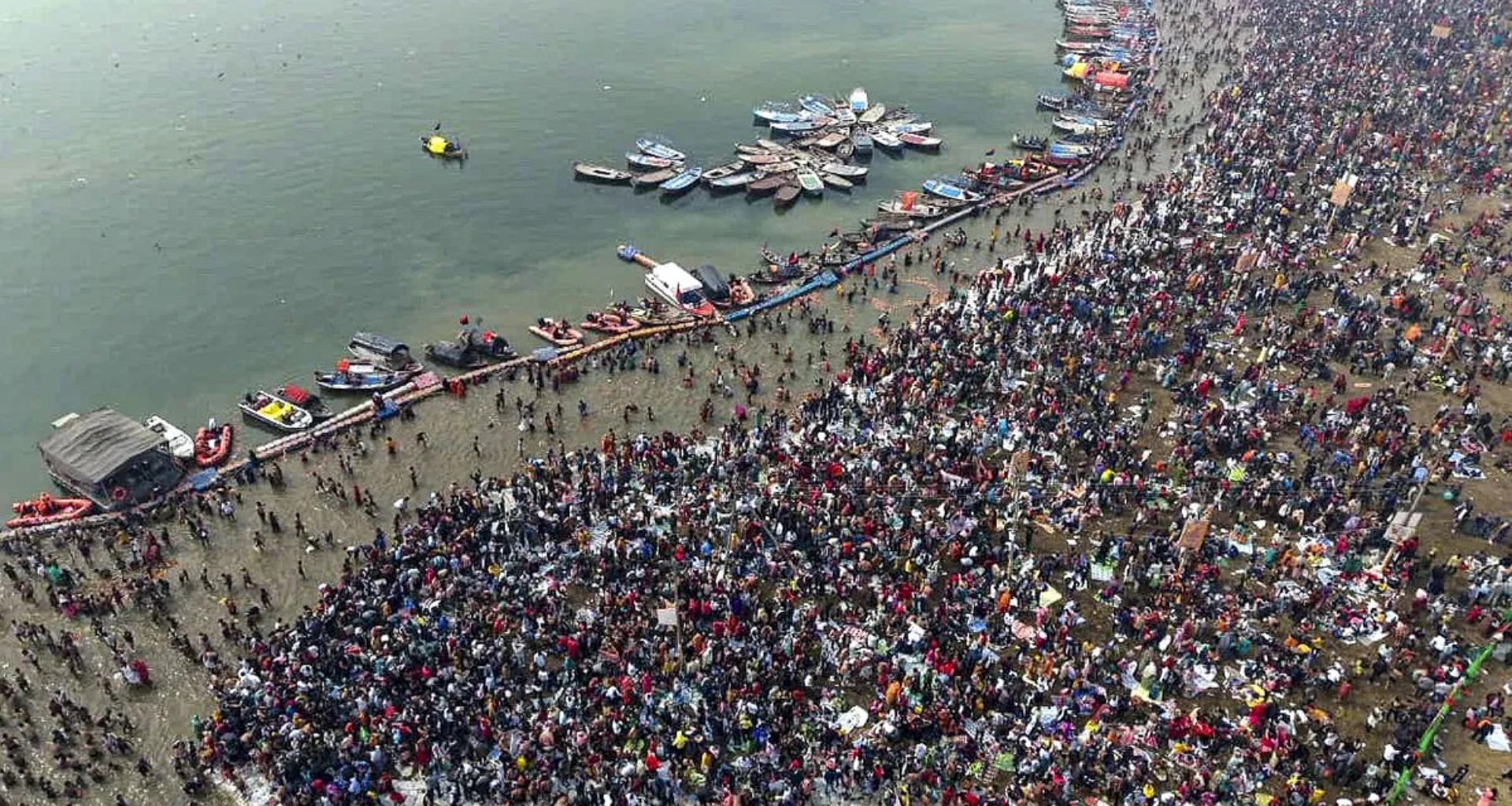 માઘી પૂર્ણિમાના દિવસે શ્રદ્ધાની લહેર ઉભરી, 21 મિલિયન ભક્તોએ સંગમમાં પવિત્ર ડૂબકી લગાવી