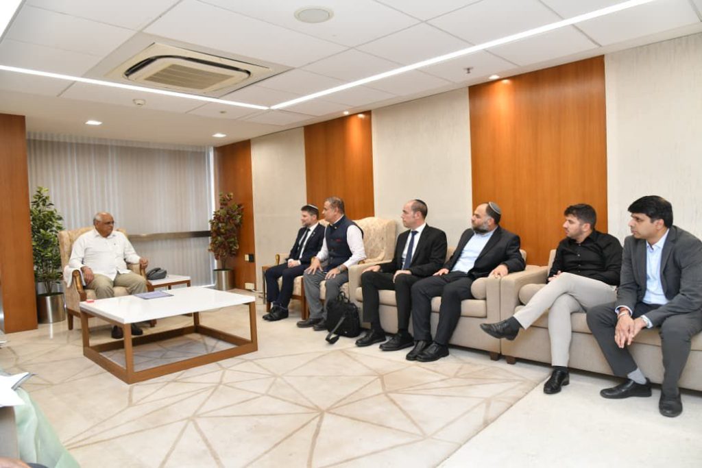 મુખ્યમંત્રી શ્રી ભૂપેન્દ્ર પટેલની સૌજન્ય મુલાકાત ઈઝરાયેલના નાણામંત્રી શ્રી બેઝાલેલ સ્મોટ્રિચ અને પ્રતિનિધિ મંડળે ગાંધીનગરમાં લીધી