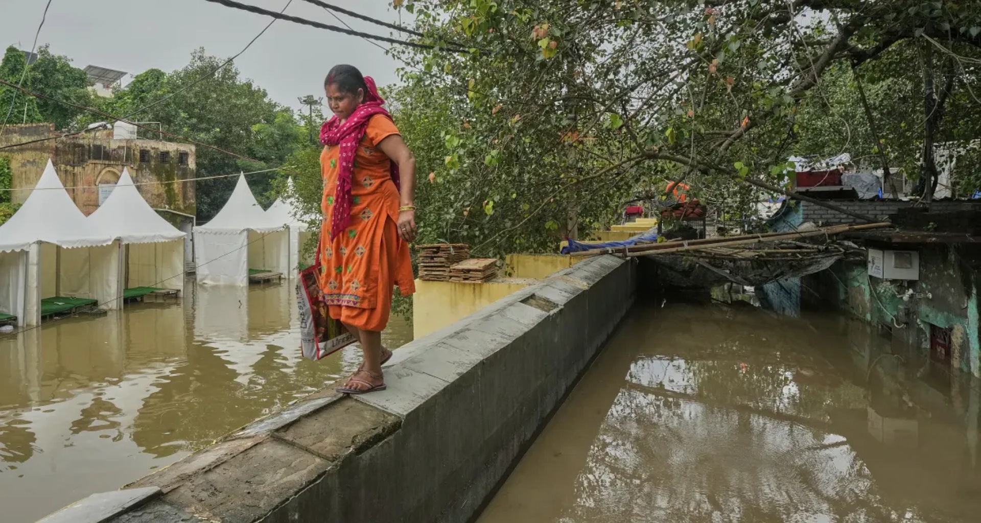 દિલ્હી-એનસીઆરમાં આજે પણ વરસાદથી રાહત નથી, ઘણી જગ્યાએ એલર્ટ જારી
