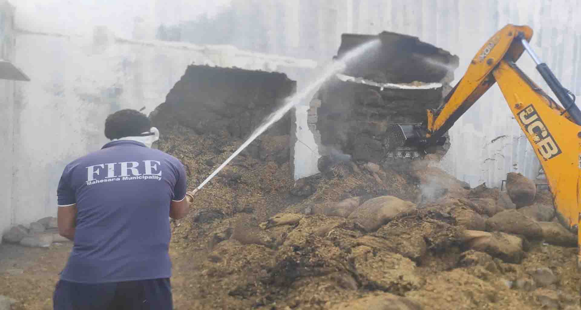 ઊંઝા; તમાકુના ગોડાઉનમાં આગ ધુમાડાના ગોટે ગોટા