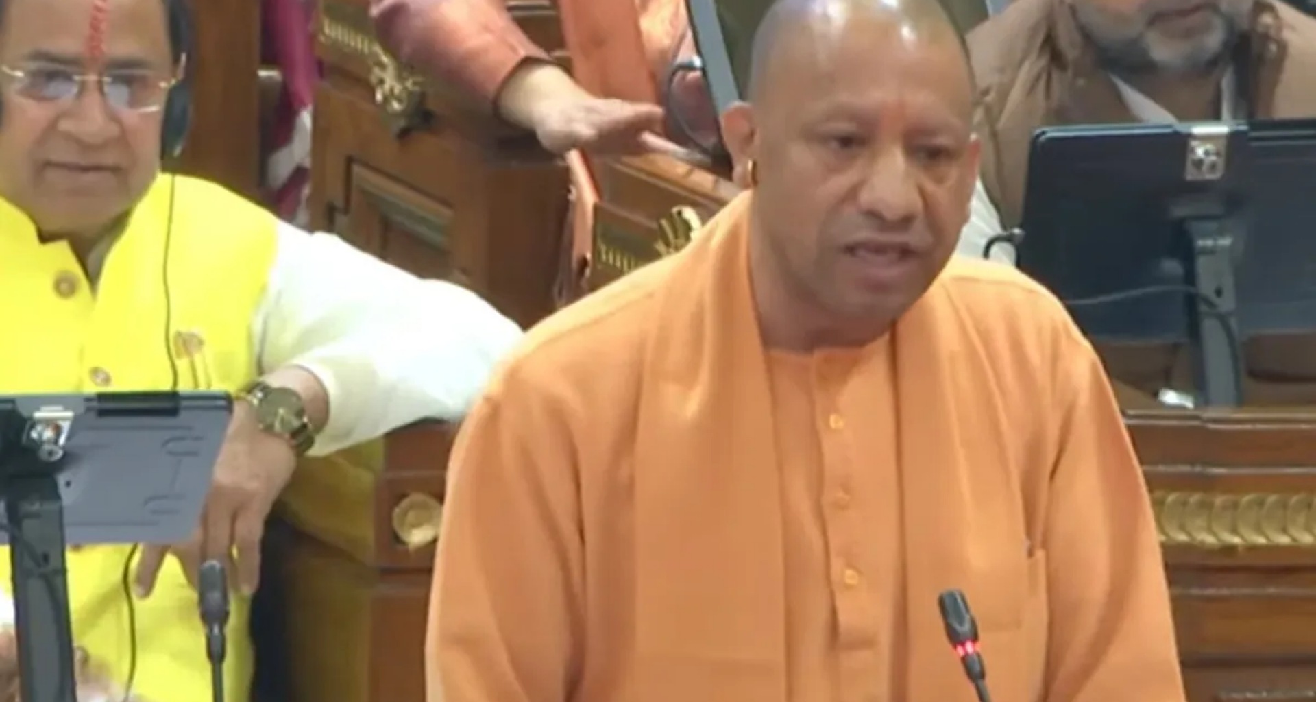 'હું તમને ફાતિહા વાંચવા માટે લાયક નહીં છોડું', કફ સિરપના મુદ્દા પર યોગીએ સપા નેતાઓને ફટકાર લગાવી